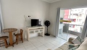 APARTAMENTO COM 02 DORMITRIOS 