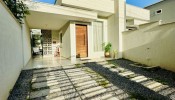 Casa com 2 dormitrios em Zimbros!