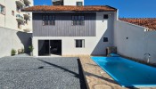 Linda casa de 4 dormitrios - Na praia de Bombas  