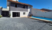 Linda casa de 4 dormitrios - Na praia de Bombas  