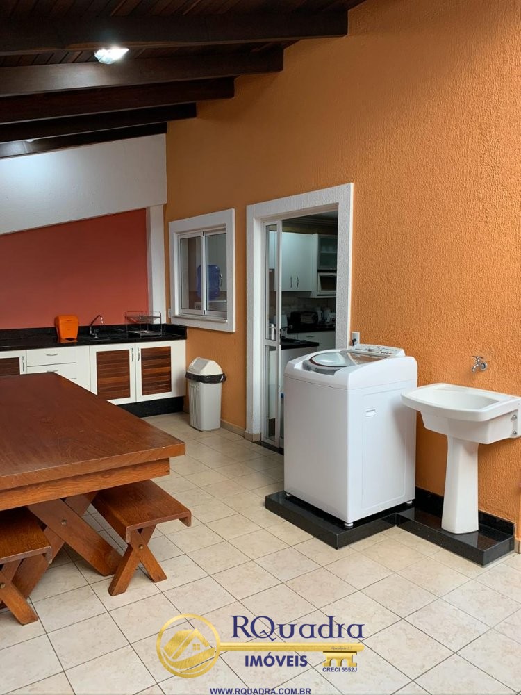 Sobrado Geminado de 3  Dormitorios