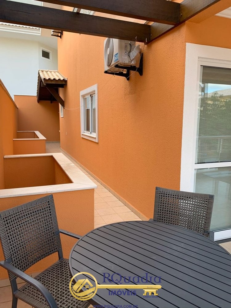 Sobrado Geminado de 3  Dormitorios