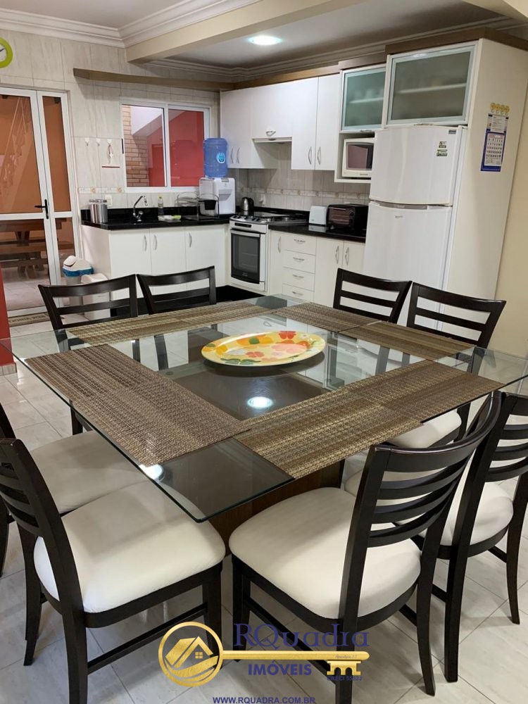 Sobrado Geminado de 3  Dormitorios