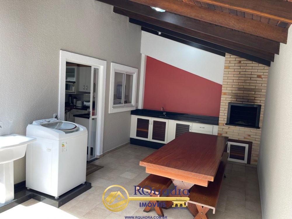 Sobrado Geminado  de 3  Dormitorios