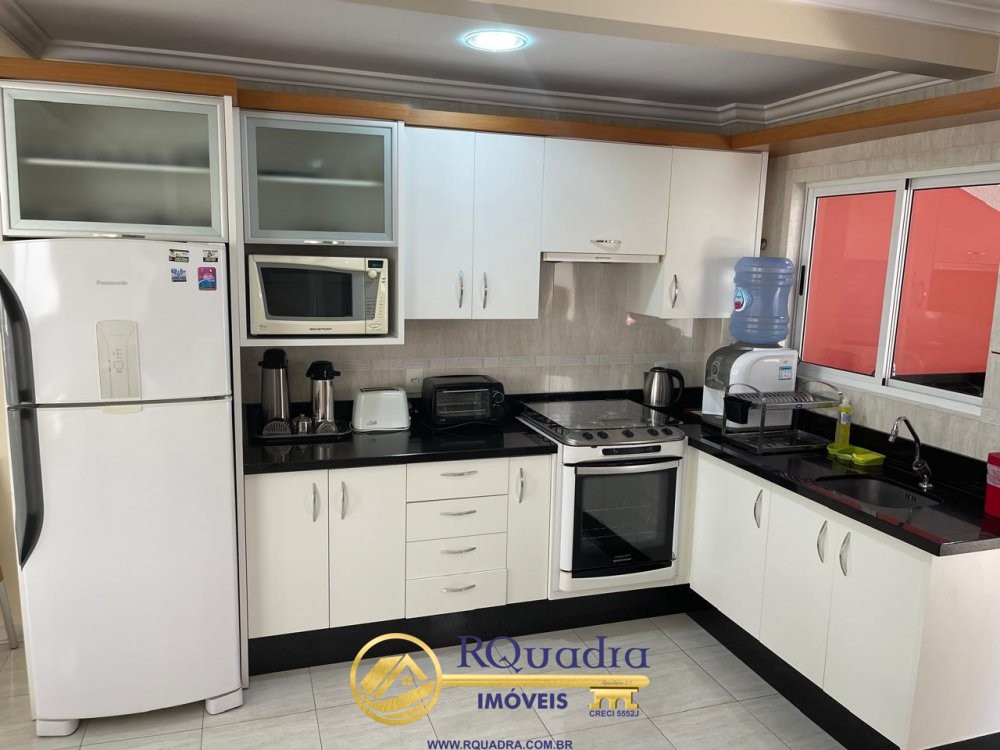 Sobrado Geminado  de 3  Dormitorios