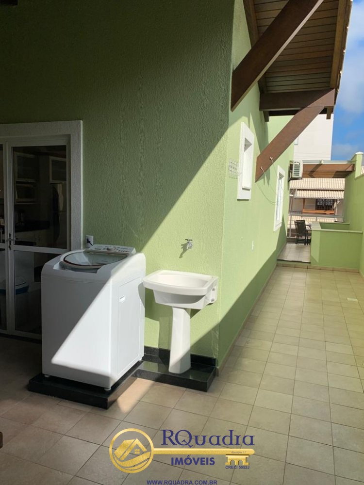 Sobrado Geminado 3 dormitorios