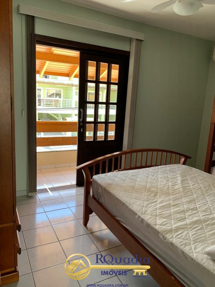 SOBRADO GEMINADO COM 02 DORMITRIOS