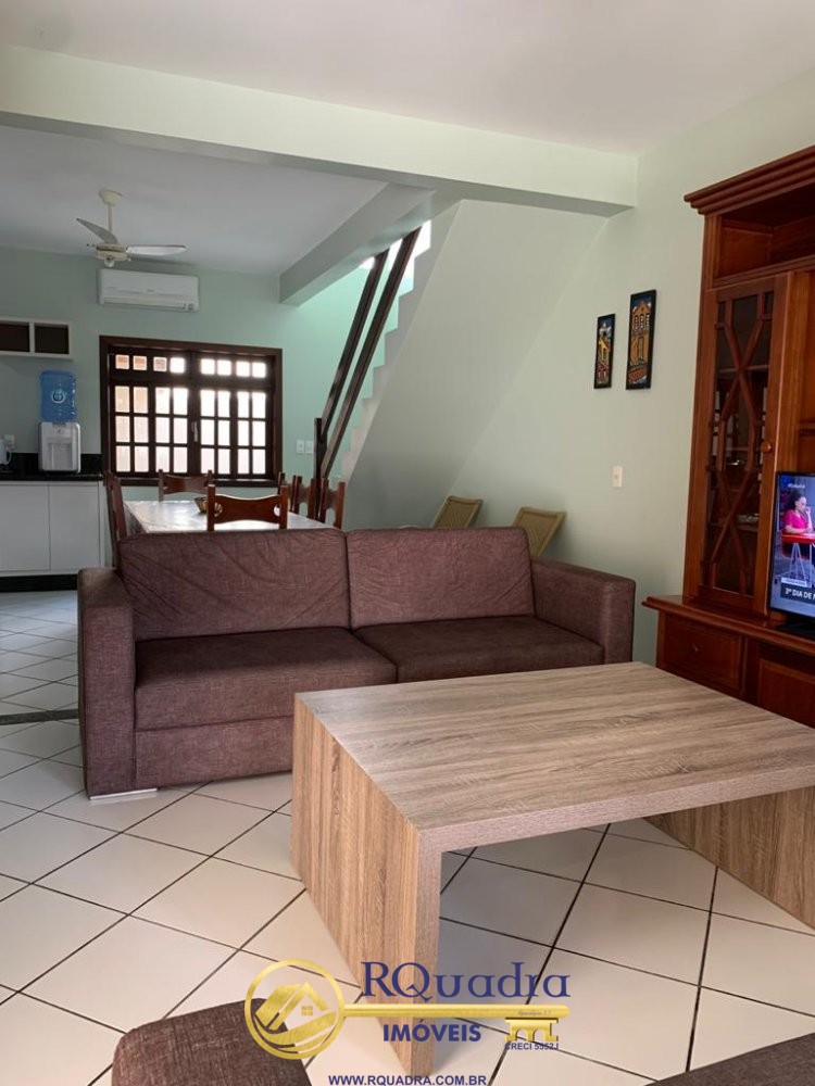 SOBRADO GEMINADO COM 02 DORMITRIOS