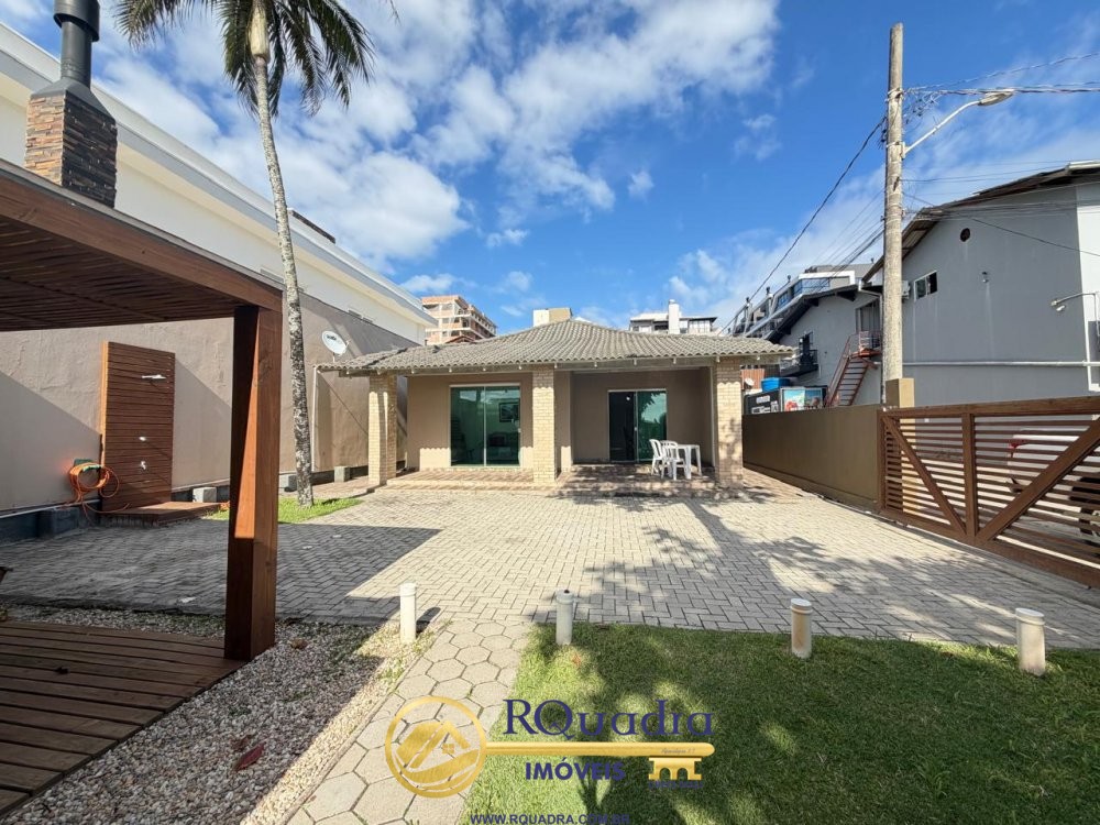 CASA FRENTE MAR COM 04 DORMIT�RIOS