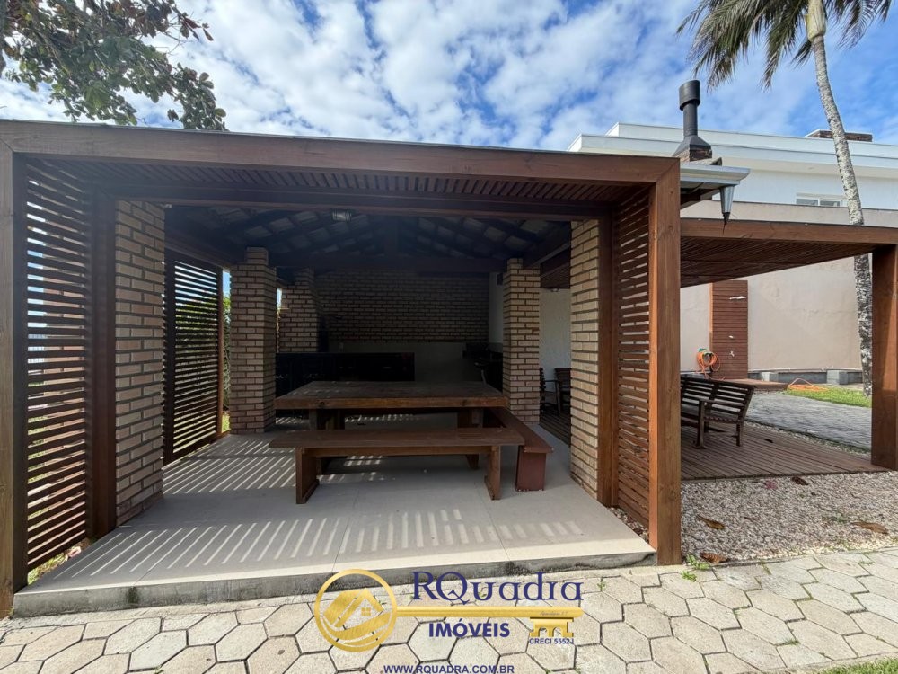 CASA FRENTE MAR COM 04 DORMIT�RIOS