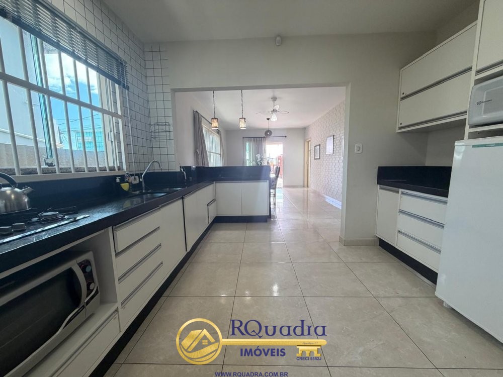 CASA FRENTE MAR COM 04 DORMIT�RIOS