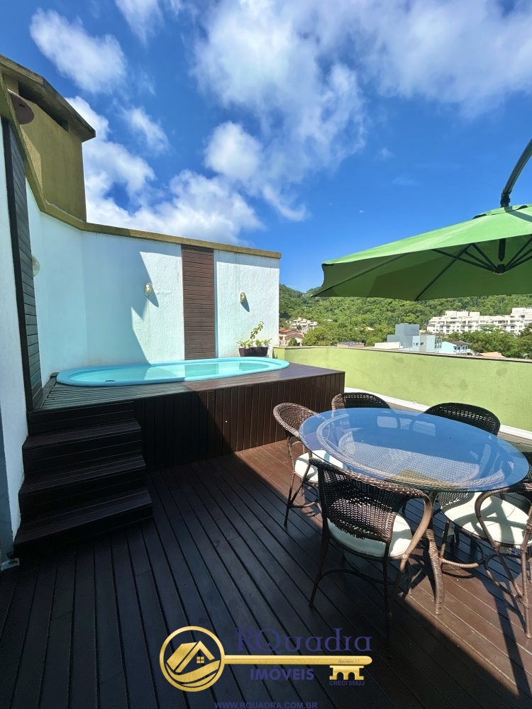 COBERTURA 3 DORMITORIOS COM PISCINA