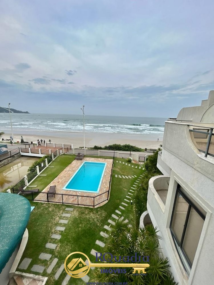 TRIPLEX COM 04 DORMITRIOS