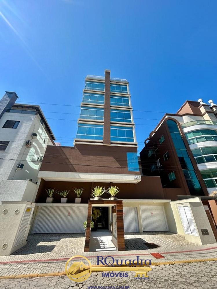 APARTAMENTO DE ALTO PADRO COM 03 DORMITRIOS