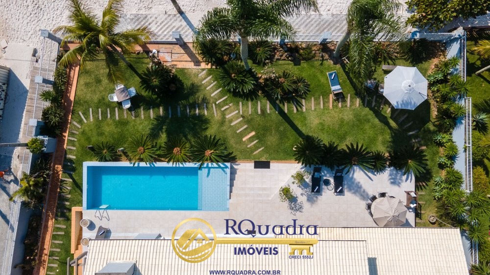 BEL�SSIMA CASA FRENTE AO MAR