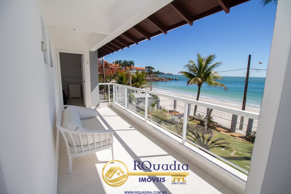 BEL�SSIMA CASA FRENTE AO MAR