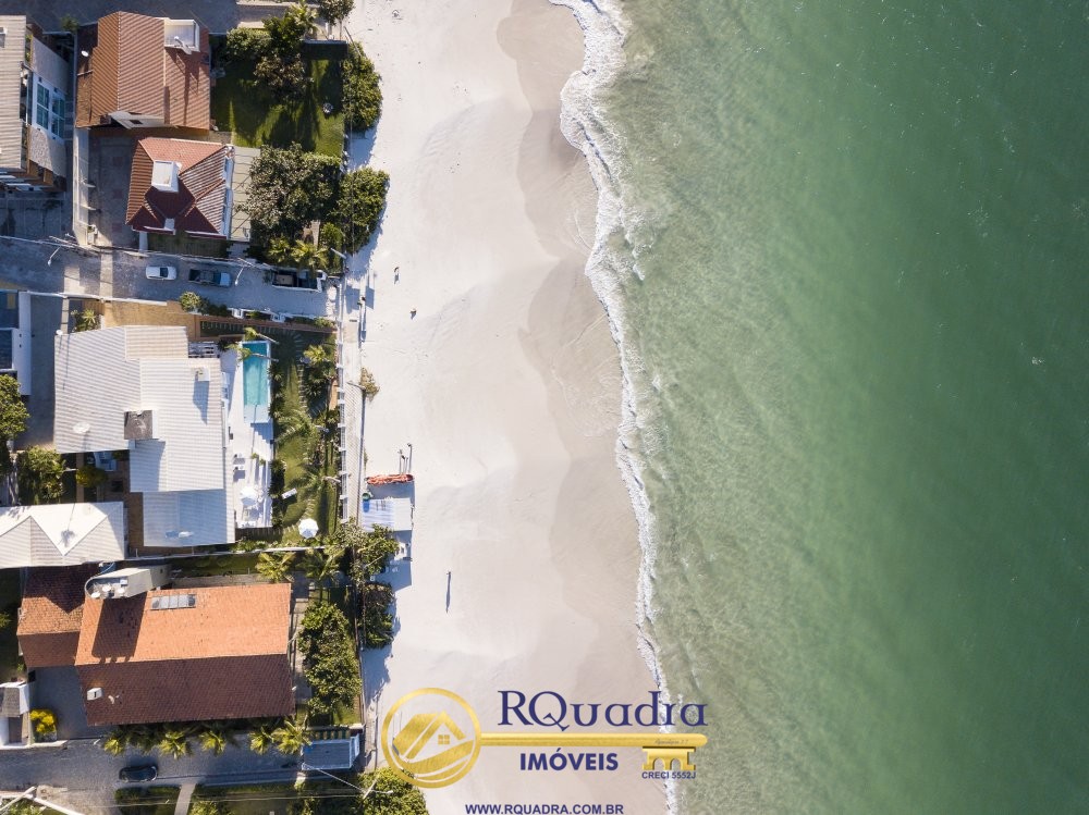 BEL�SSIMA CASA FRENTE AO MAR