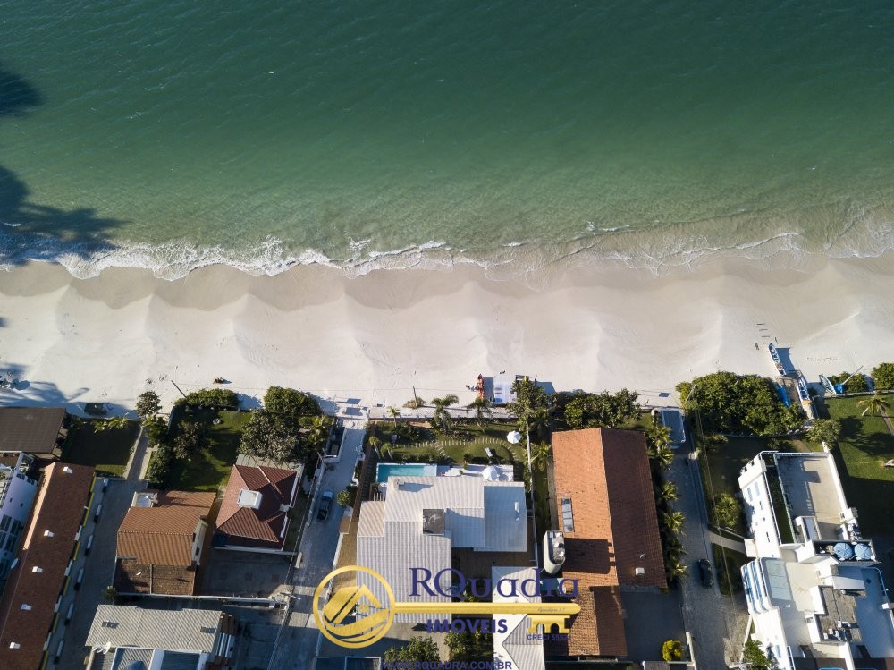 BEL�SSIMA CASA FRENTE AO MAR