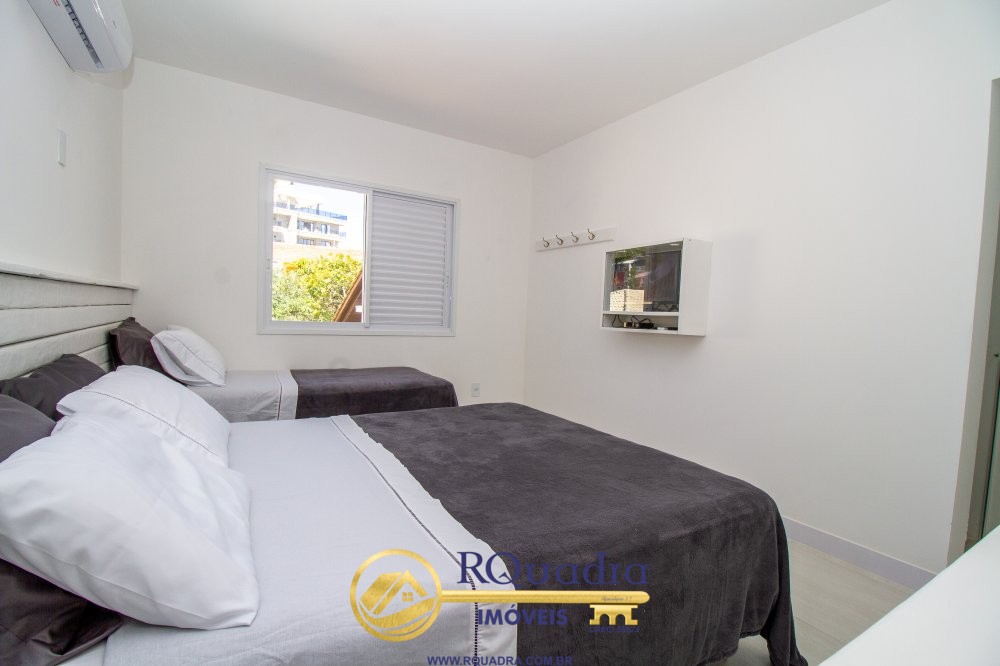 BEL�SSIMA CASA FRENTE AO MAR