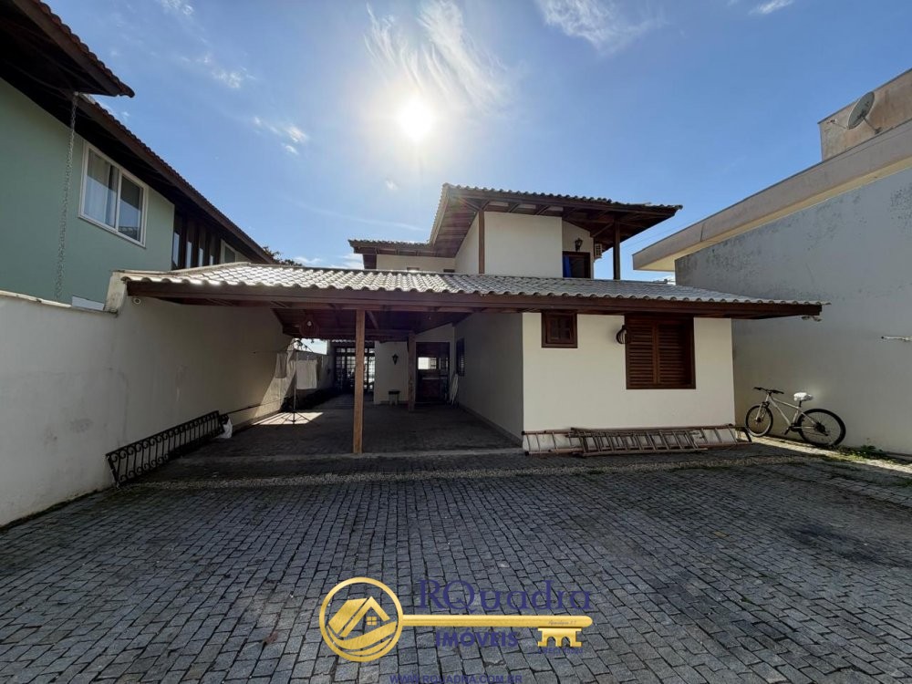 Fabulosa Casa Frente Mar 5 dormit�rios