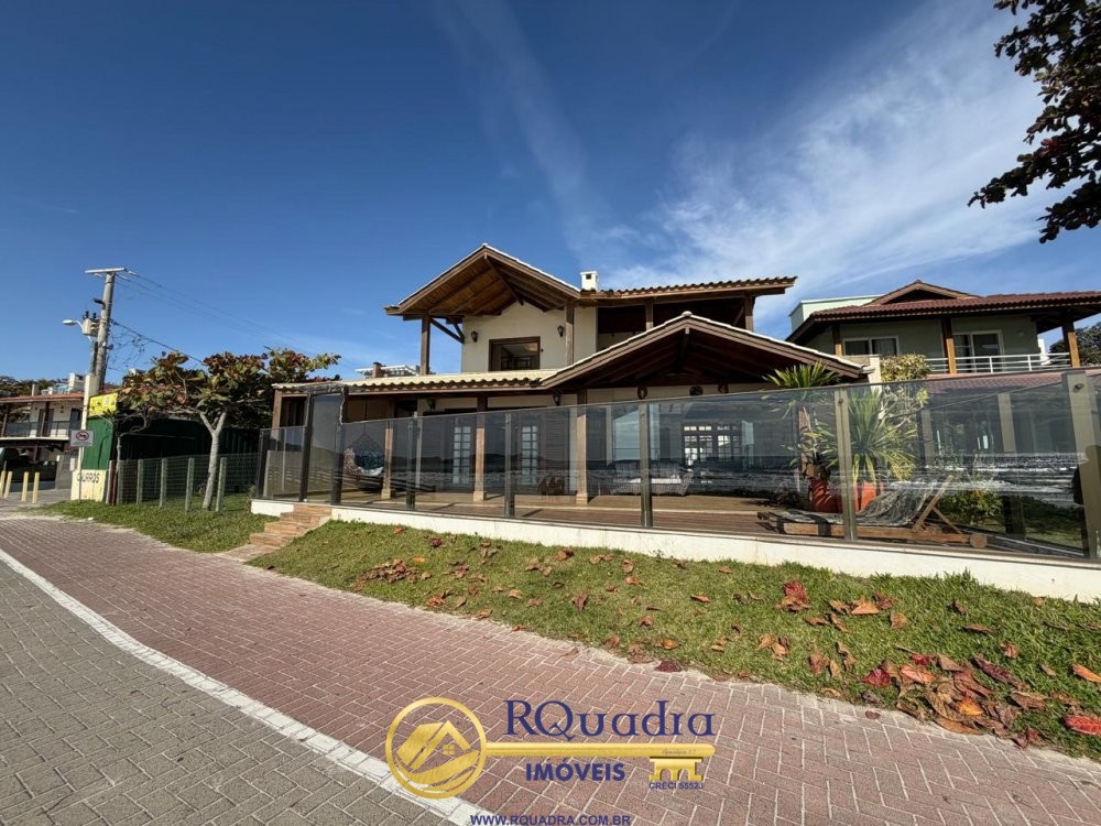 Fabulosa Casa Frente Mar 5 dormit�rios
