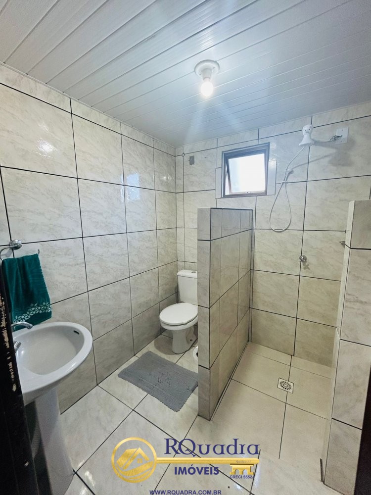 Linda casa de 4 dormitrios - Na praia de Bombas  