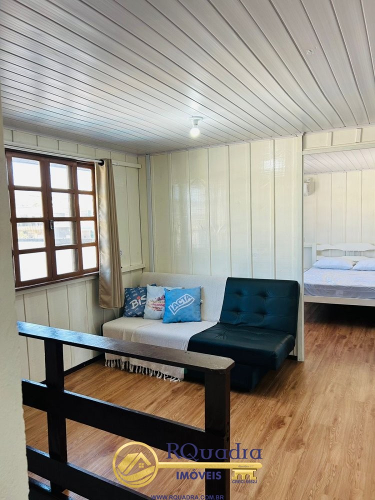 Linda casa de 4 dormitrios - Na praia de Bombas  