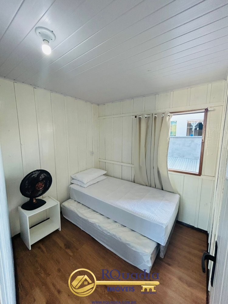 Linda casa de 4 dormitrios - Na praia de Bombas  