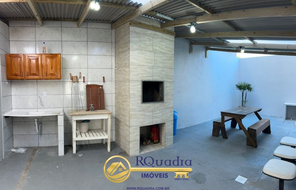 Linda casa de 4 dormitrios - Na praia de Bombas  