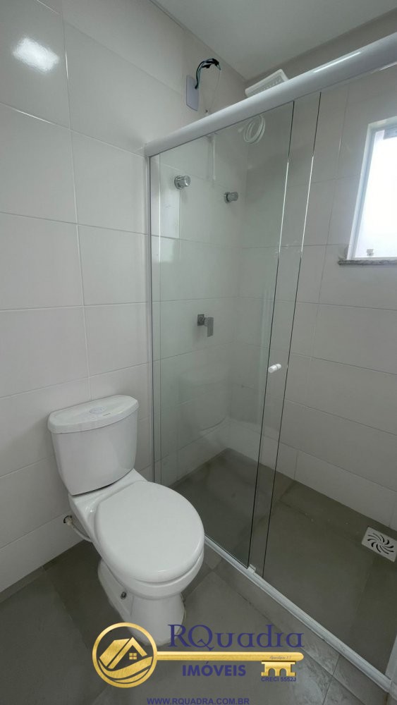 APARTAMENTO COM 3 QUARTOS EM BOMBAS 