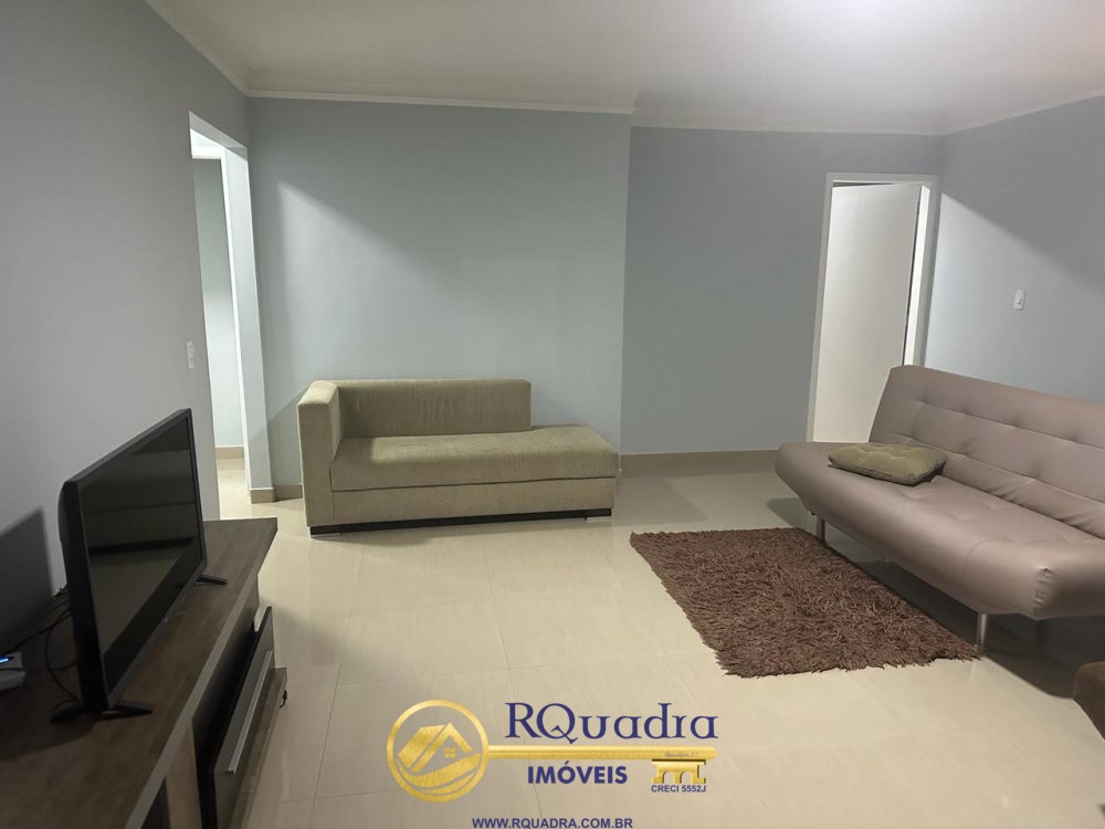 CASA COM 5 SUITES E PISCINA EM ZIMBROS