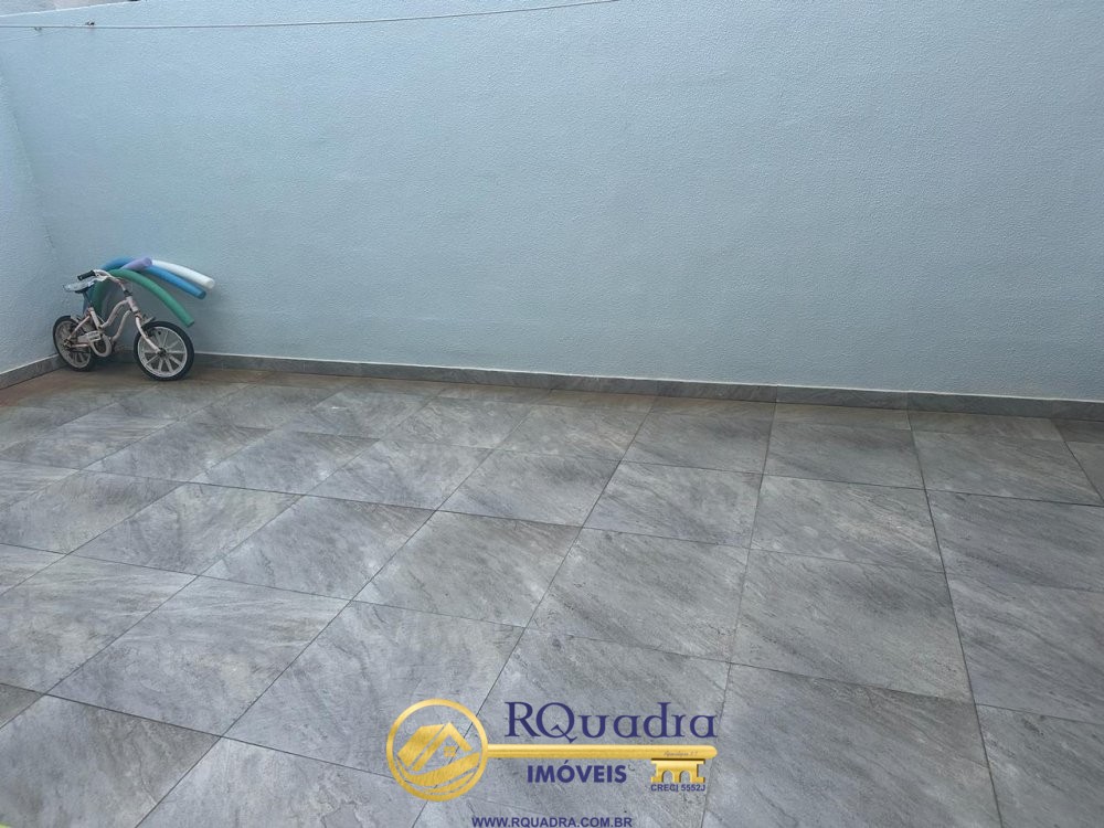 CASA COM 5 SUITES E PISCINA EM ZIMBROS