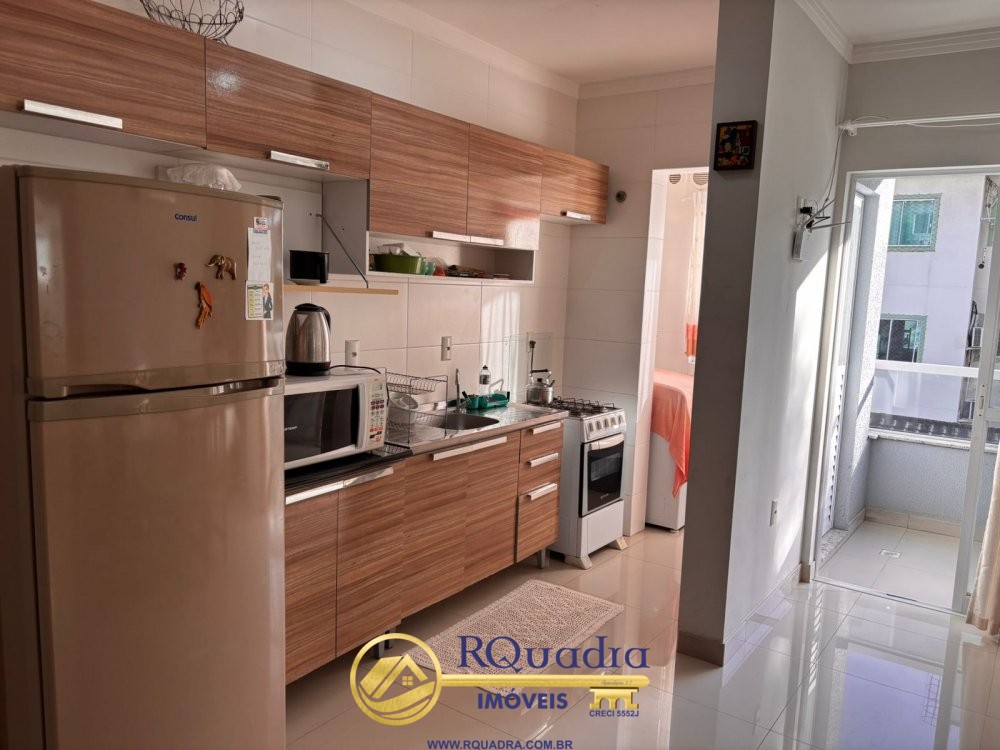 APARTAMENTO 2 QUARTOS EM BOMBAS