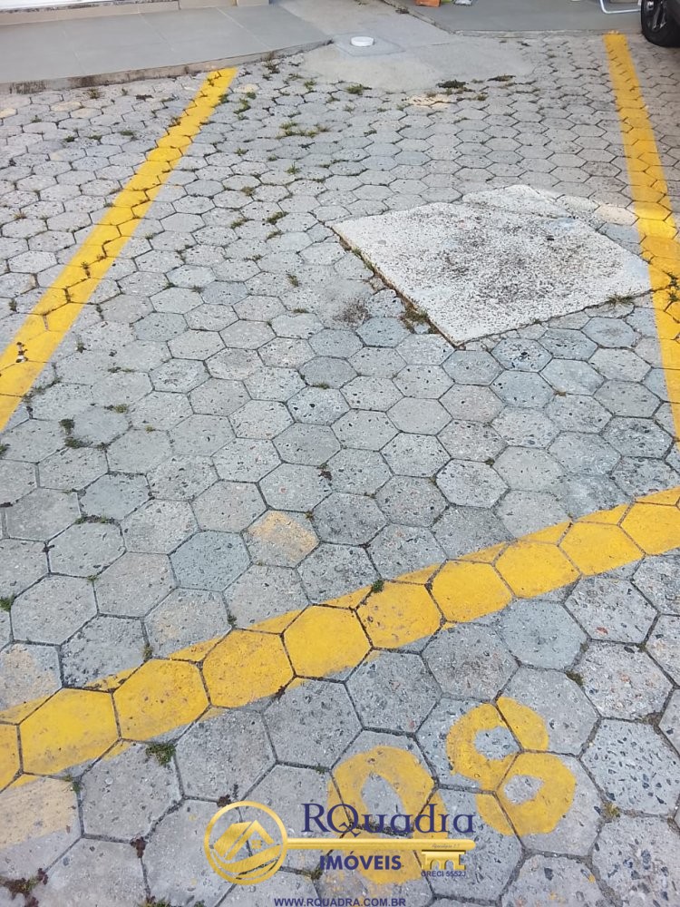 SOBRADO 2 QUARTOS COM PISCINA COMPARTILHADA