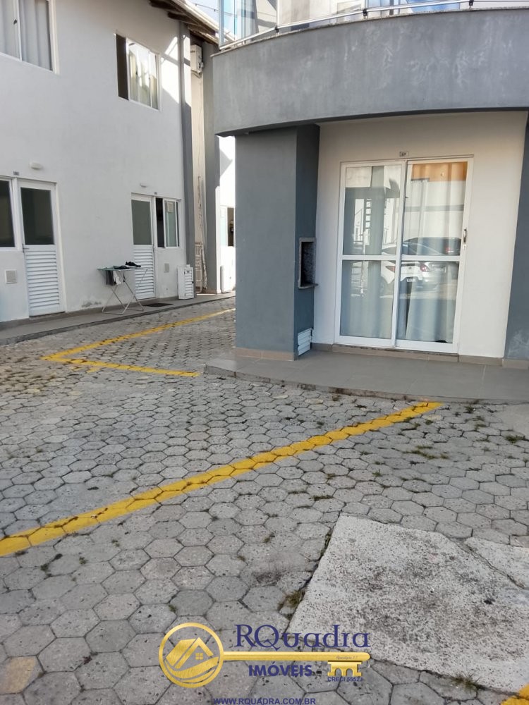 SOBRADO 2 QUARTOS COM PISCINA COMPARTILHADA