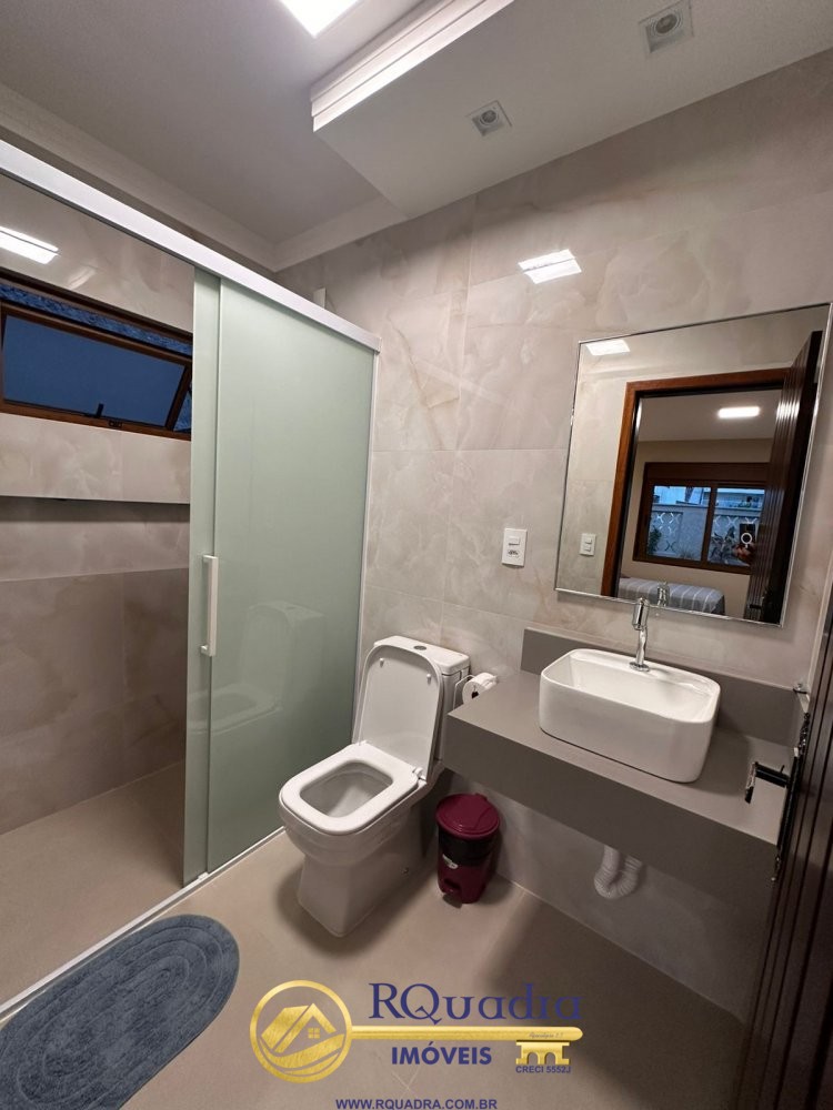 Sobrado 4 su�tes com piscina 
