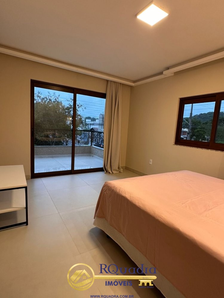 Sobrado 4 su�tes com piscina 