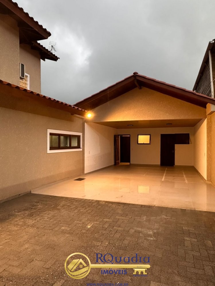 Sobrado 4 su�tes com piscina 