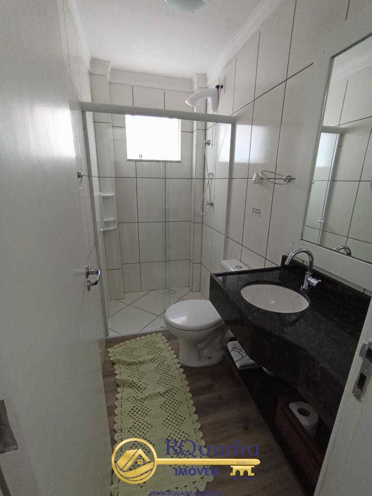 APARTAMENTO 2 QUARTOS PARA 5 PESSOAS EM BOMBAS