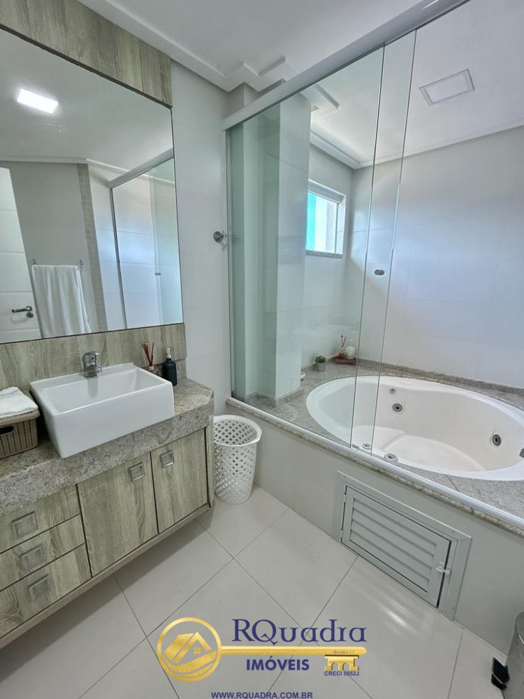 COBERTURA C/ 03 SUITES E PISCINA PRIVATIVA 